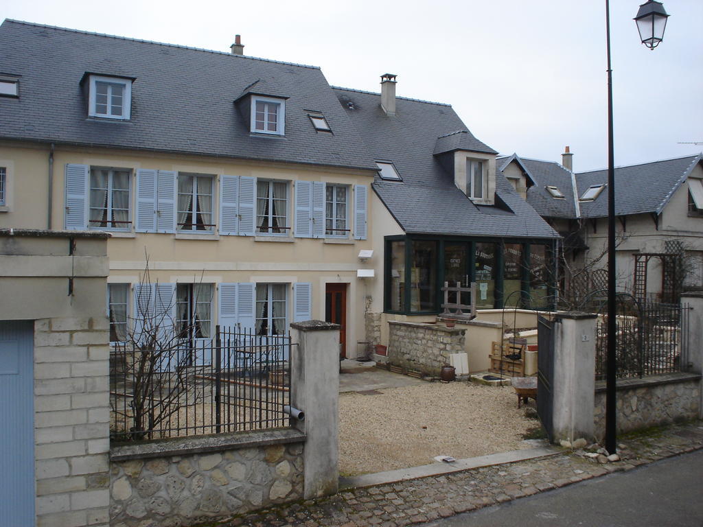 Chambres D'Hotes Sur La Courtine De Coucy Ngoại thất bức ảnh